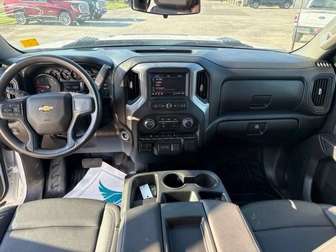 Used 2025 Chevrolet Silverado 2500 W/T w/ WT Convenience Package AWD/4WD image 6
