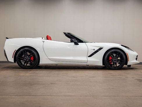 Used 2016 Chevrolet Corvette Stingray Convertible w/ Battery Protection Package image 12