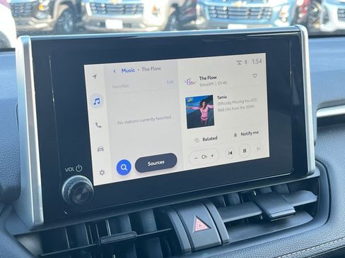 Used 2025 Toyota RAV4 XLE image 21