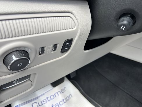 Used 2023 Jeep Wagoneer Series II AWD/4WD image 21