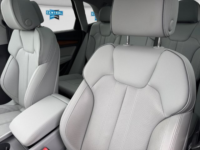 Used 2023 Audi Q5 2.0T Premium Plus AWD/4WD image 16