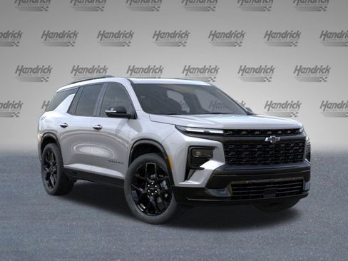 New 2026 Chevrolet Traverse RS image 2