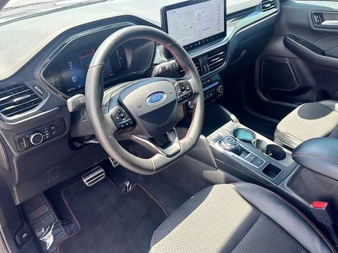Used 2023 Ford Escape ST-Line w/ Tech Pack #1 FWD image 9