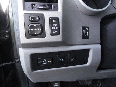 Used 2013 Toyota Tundra 4x4 Double Cab w/ TRD Off-Road Pkg image 14