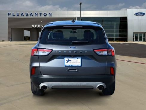 Used 2022 Ford Escape S image 4