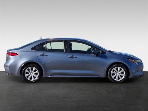 Used 2024 Toyota Corolla LE image 7