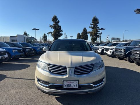 Used 2018 Lincoln MKX Reserve w/ Luxury Package image 3