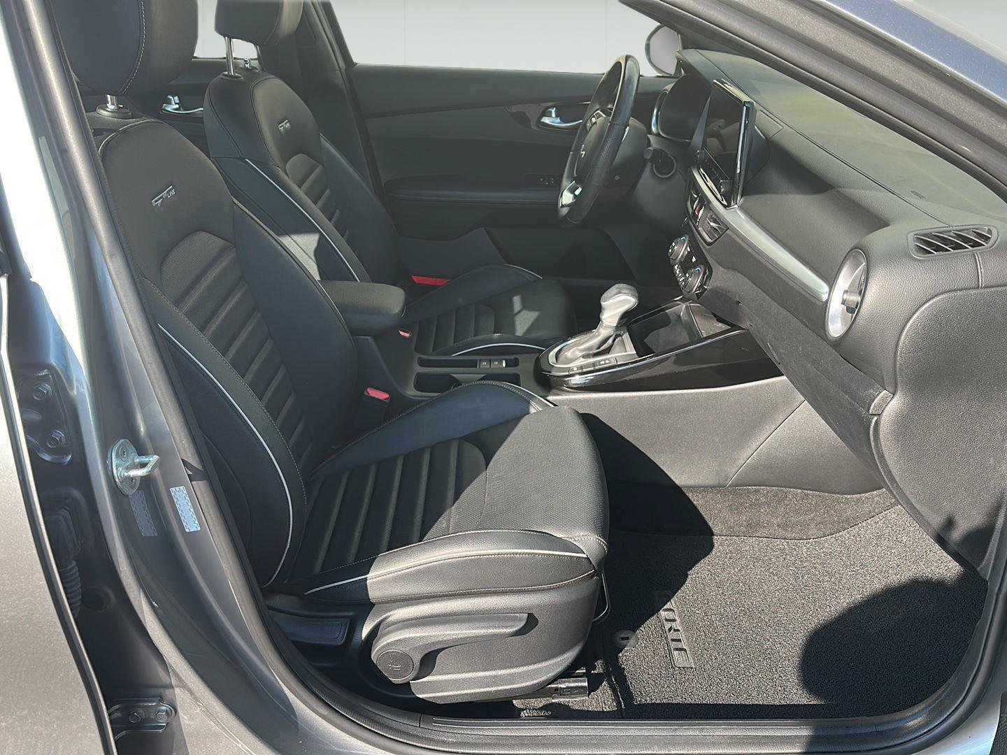 Used 2022 Kia Forte GT-Line w/ GT-Line Premium Package FWD image 20
