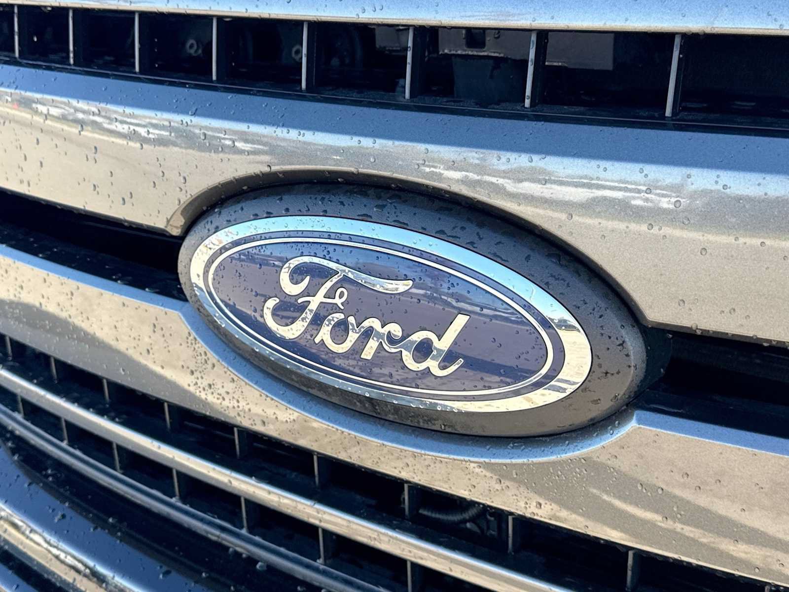 Used 2018 Ford F150 XLT w/ Equipment Group 302A Luxury AWD/4WD image 11
