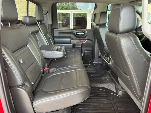 Used 2021 GMC Sierra 2500 Denali w/ Technology Package AWD/4WD image 30