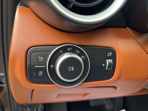 Used 2018 Alfa Romeo Giulia Ti w/ TI Leather Package image 39