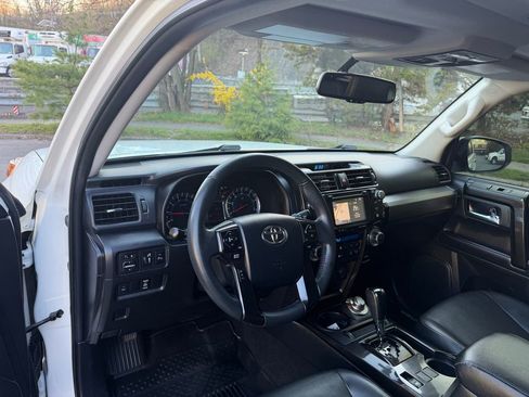 Used 2019 Toyota 4Runner Limited AWD/4WD image 15