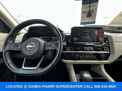 Used 2024 Nissan Pathfinder SV FWD image 11