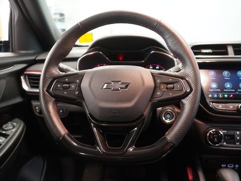 Used 2023 Chevrolet TrailBlazer RS w/ Convenience Package AWD/4WD image 17