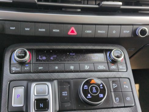 Used 2024 Hyundai Palisade Limited AWD/4WD image 21