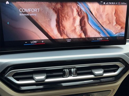 Used 2022 BMW i4 eDrive40 w/ Premium Package image 30