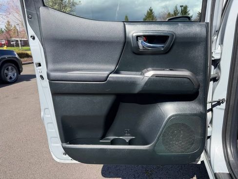 Used 2017 Toyota Tacoma TRD Pro image 27