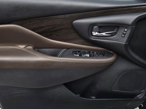 Used 2023 Nissan Murano Platinum w/ Cargo Package image 18