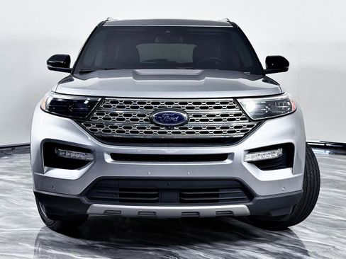 Used 2020 Ford Explorer Limited w/ Class III Trailer Tow Package AWD/4WD image 7
