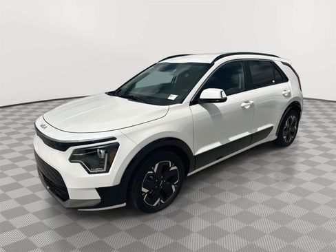 Used 2024 Kia Niro Wind FWD image 1