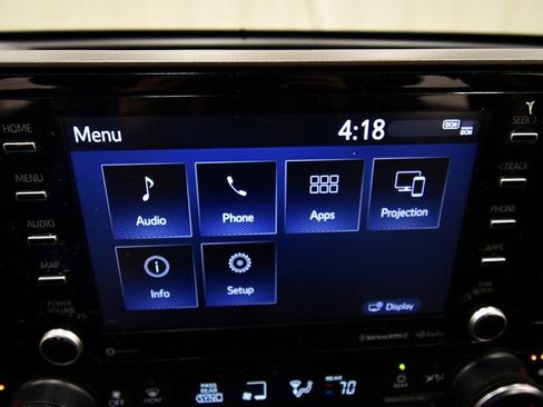 Used 2022 Toyota Highlander XLE image 24