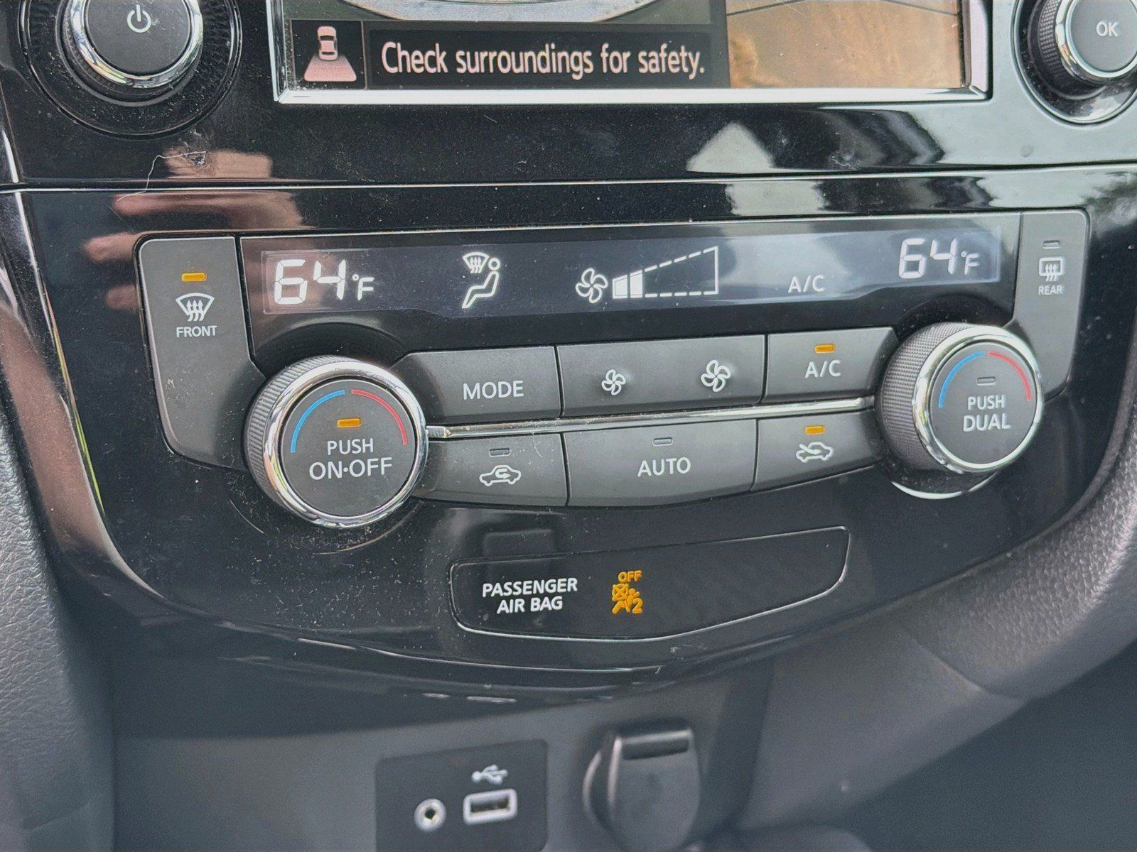Used 2018 Nissan Rogue SV w/ Premium Package AWD/4WD image 13