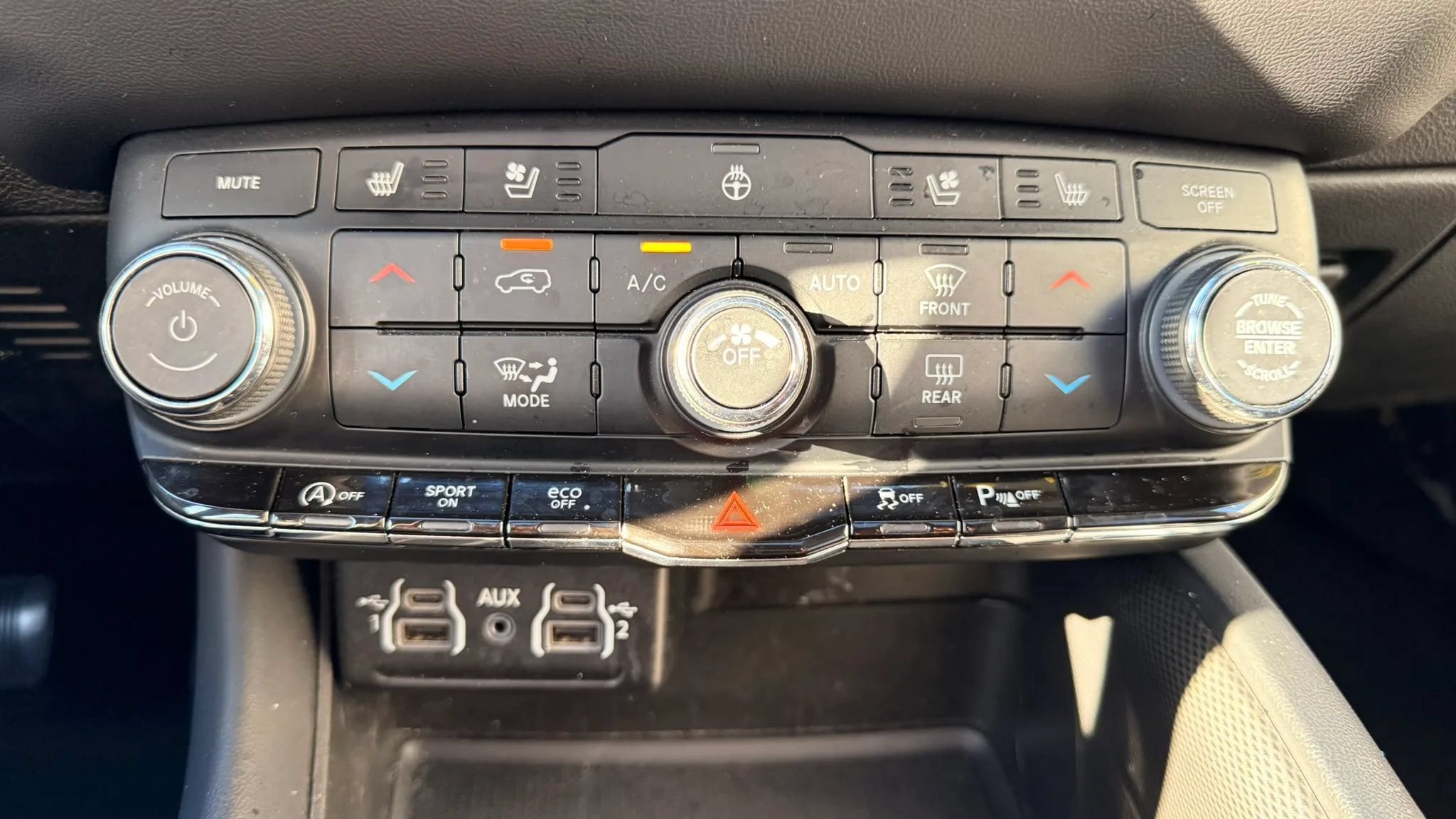 Used 2024 Dodge Durango GT AWD/4WD image 25