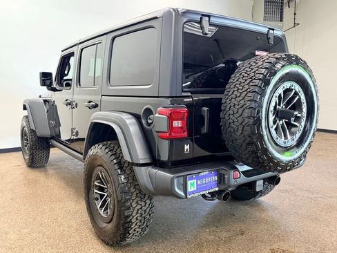 Used 2024 Jeep Wrangler Unlimited Sport AWD/4WD image 3