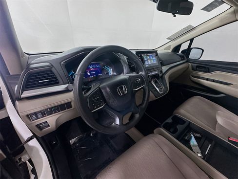 Used 2019 Honda Odyssey EX image 7