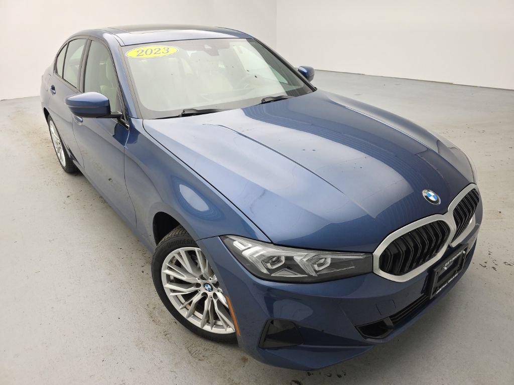 Used 2023 BMW 330i xDrive Sedan w/ Driving Assistance Package AWD/4WD image 3