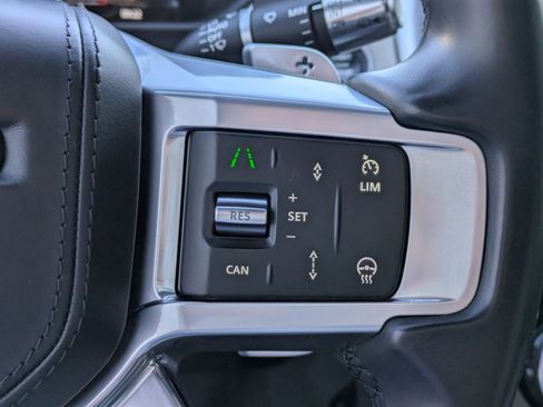 Used 2021 Land Rover Discovery HSE R-Dynamic AWD/4WD image 19