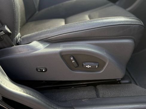 Used 2016 Volvo XC60 T5 w/ Proximity Package FWD image 17