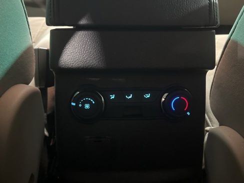 Used 2014 Ford Explorer FWD image 12