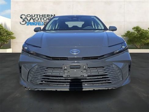 Used 2025 Toyota Camry LE FWD image 8