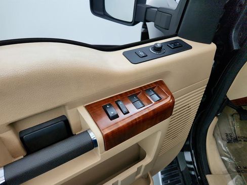 Used 2015 Ford F450 King Ranch w/ King Ranch Chrome Package image 20