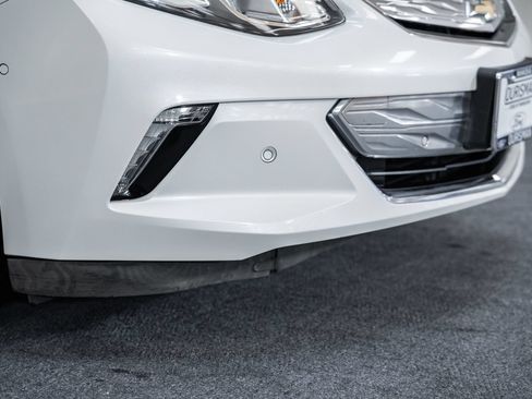 Used 2016 Chevrolet Volt Premier w/ Driver Confidence Package FWD image 12