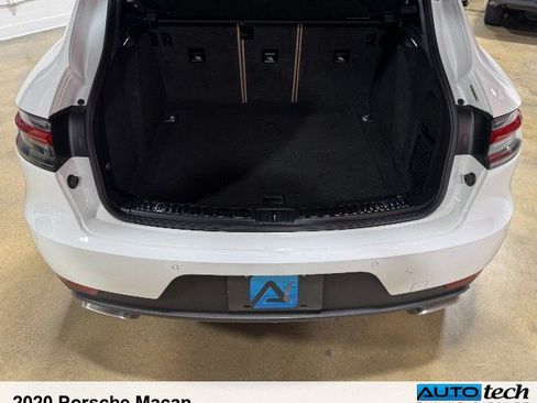 Used 2020 Porsche Macan AWD/4WD image 12