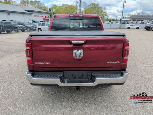 Used 2019 RAM 1500 Laramie AWD/4WD image 11