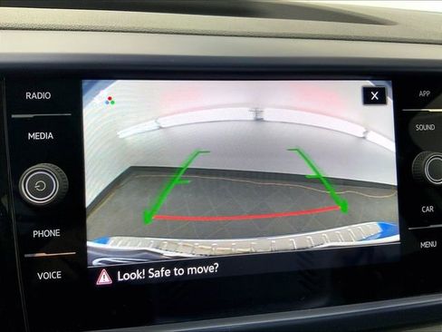 Certified 2023 Volkswagen Taos SE w/ Panoramic Sunroof Package FWD image 25