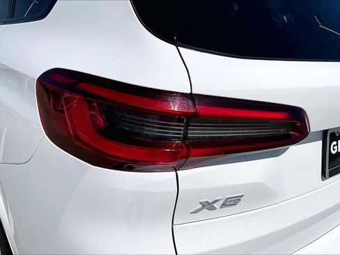 Used 2022 BMW X5 sDrive40i w/ M Sport Package RWD image 28