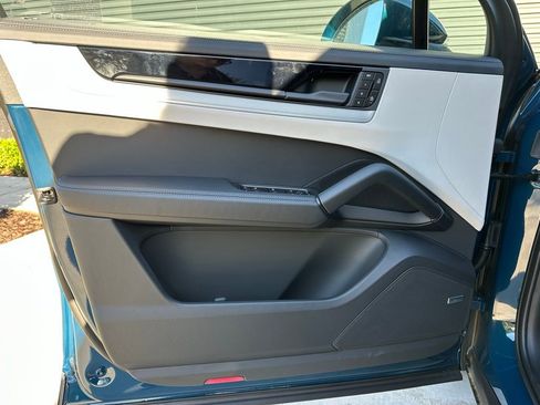 Used 2026 Porsche Cayenne S image 18