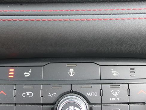 Used 2025 Dodge Durango GT RWD image 38