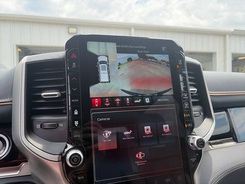 Used 2025 RAM 1500 Tungsten w/ Towing Technology Group AWD/4WD image 20