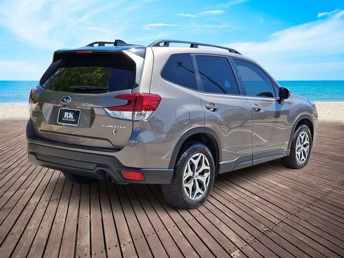 Used 2024 Subaru Forester Premium AWD/4WD image 6