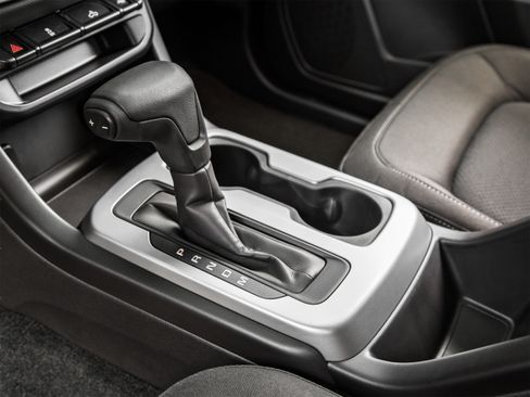 Used 2015 Chevrolet Colorado W/T RWD image 30