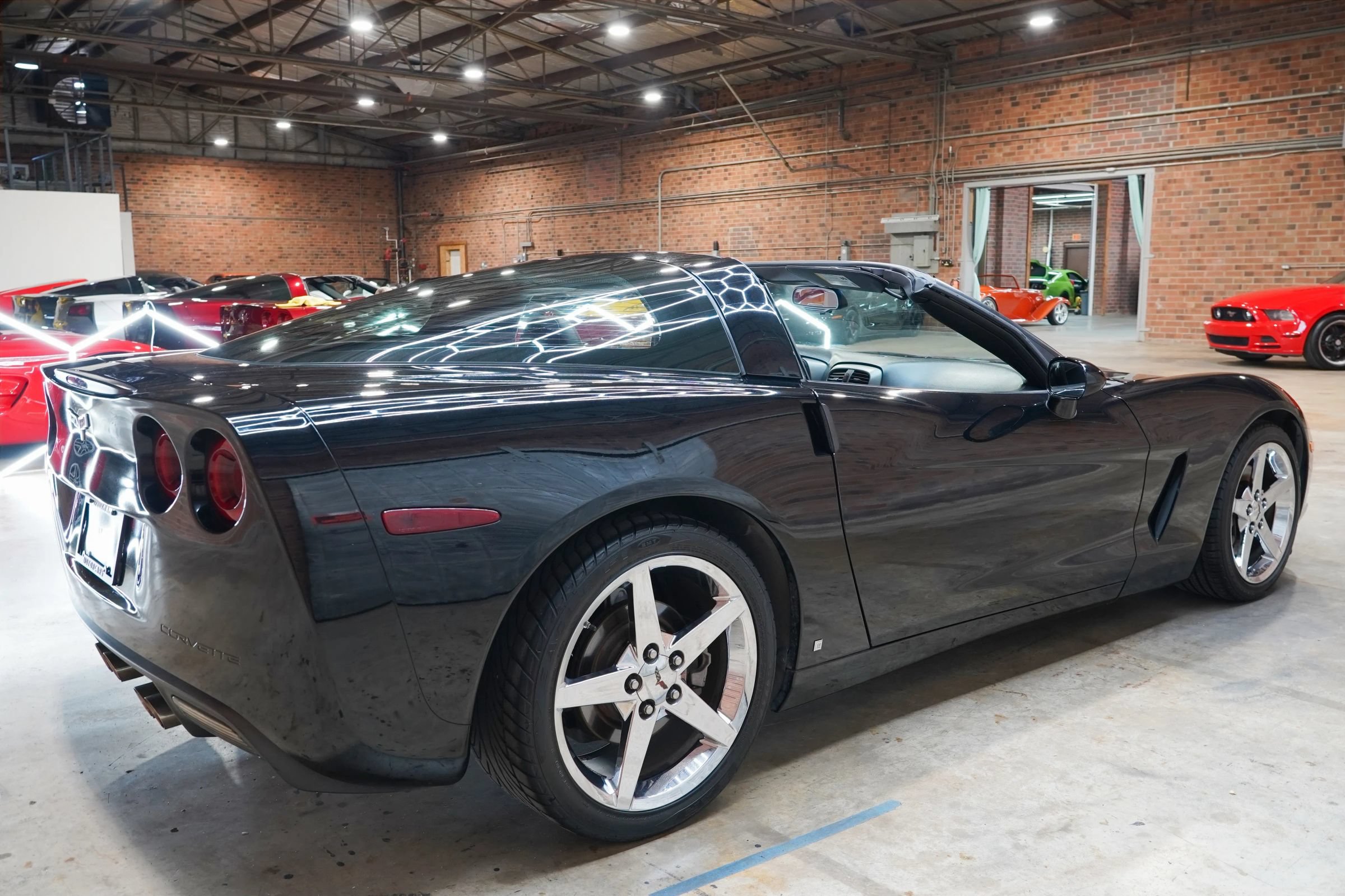 Used 2007 Chevrolet Corvette Coupe w/ Preferred Equipment Group RWD image 35