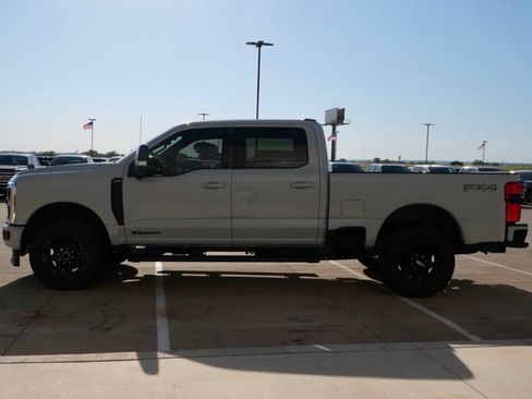 New 2026 Ford F250 Lariat w/ Black Appearance Package AWD/4WD image 3