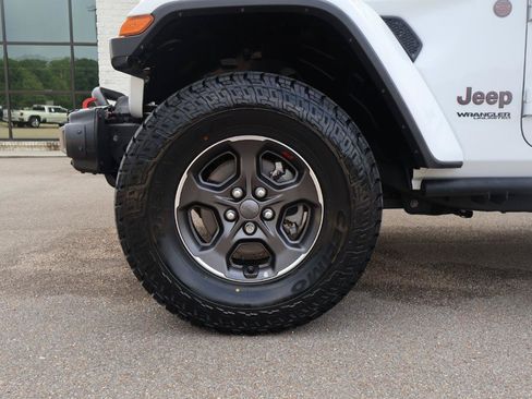 Used 2018 Jeep Wrangler Unlimited Rubicon AWD/4WD image 19