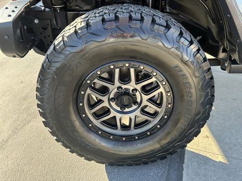 Used 2020 Jeep Wrangler Unlimited Rubicon image 37