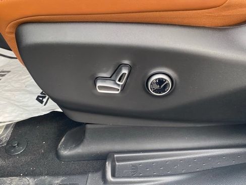 New 2026 Chrysler Pacifica Pinnacle AWD/4WD image 17